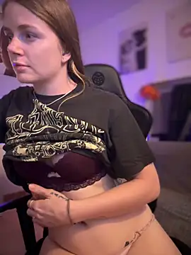 Piinkpandora online show from October 31, 2025, 8:49 pm