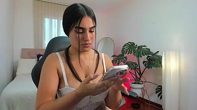 Snapshot of Alheli_16 chatting on October 1, 2025, 7:51 pm Alheli 16 online show from October 1, 2025, 7:51 pm