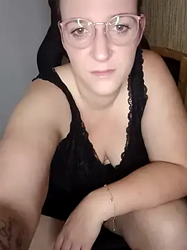 Snapshot of DiamandNova3 chatting on October 20, 2025, 9:26 pm DiamandNova3 online show from October 20, 2025, 9:26 pm