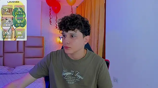 Snapshot of Nathan_Bluee chatting on March 22, 2025, 1:08 pm Nathan Bluee online show from March 22, 2025, 1:08 pm