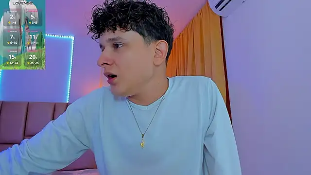 Snapshot of Nathan_Bluee chatting on March 3, 2025, 4:26 pm Nathan Bluee online show from March 3, 2025, 4:26 pm