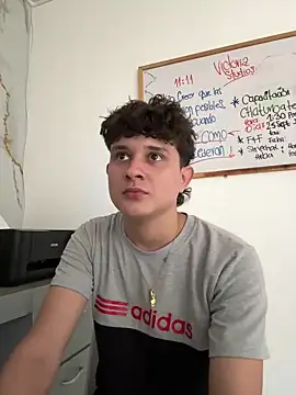 Snapshot of Nathan_Bluee chatting on September 26, 2025, 11:39 am Nathan Bluee online show from September 26, 2025, 11:39 am