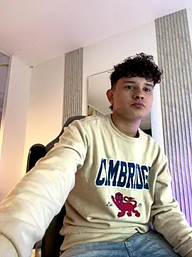 Snapshot of Nathan_Bluee chatting on October 6, 2025, 11:33 am Nathan Bluee online show from October 6, 2025, 11:33 am