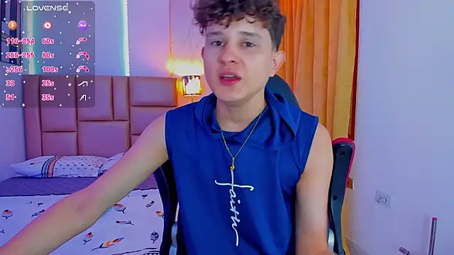 Snapshot of Nathan_Bluee chatting on February 20, 2025, 2:13 pm Nathan Bluee online show from February 20, 2025, 2:13 pm