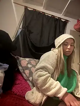 Snapshot of Khalyk_G chatting on November 27, 2025, 5:19 am Khalyk G online show from November 27, 2025, 5:19 am