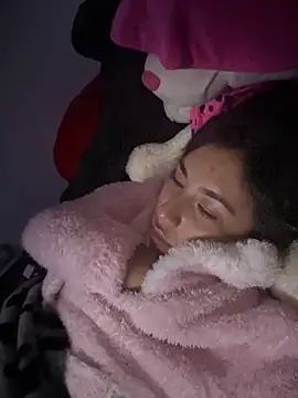 Snapshot of Khalyk_G chatting on December 14, 2025, 8:31 am Khalyk G online show from December 14, 2025, 8:31 am