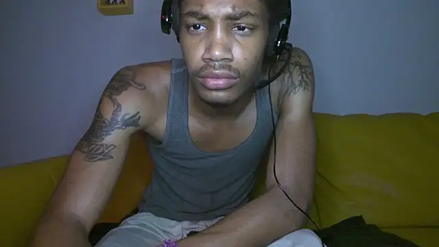 Skinnyblackman online show from August 7, 2026, 4:40 am