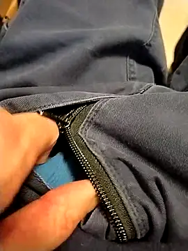 Snapshot of Meriozoro chatting on November 18, 2025, 3:37 pm Meriozoro online show from November 18, 2025, 3:37 pm