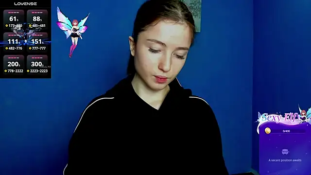 Snapshot of Luxuryalma chatting on February 14, 2025, 7:17 am Luxuryalma online show from February 14, 2025, 7:17 am