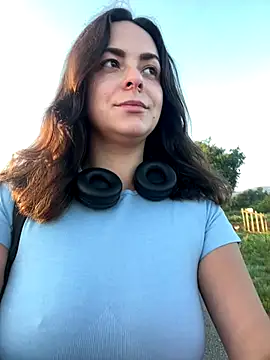 Snapshot of Alicia_Hot1 chatting on September 17, 2025, 6:48 am Alicia Hot1 online show from September 17, 2025, 6:48 am