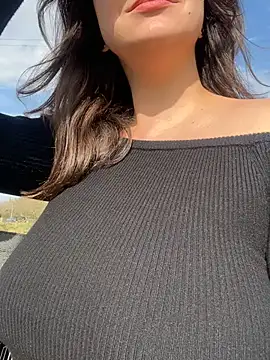 Snapshot of Alicia_Hot1 chatting on February 16, 2025, 12:32 pm Alicia Hot1 online show from February 16, 2025, 12:32 pm