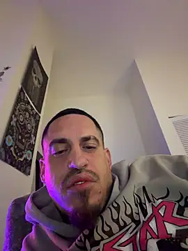 Snapshot of juicyj1311 chatting on April 15, 2026, 7:58 am juicyj1311 online show from April 15, 2026, 7:58 am