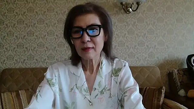 Elegant00Lady online show from November 15, 2025, 4:16 am