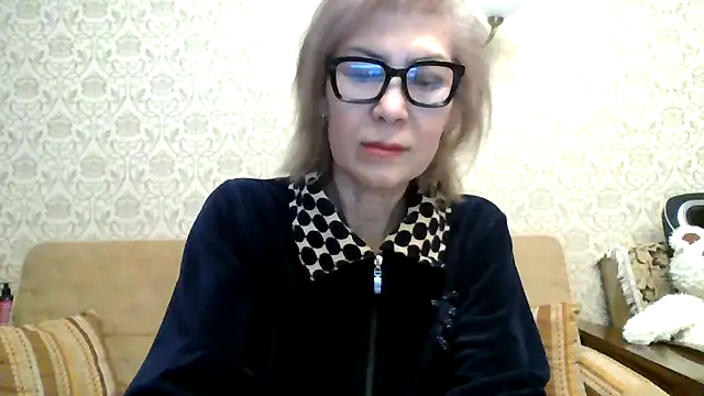 Elegant00Lady online show from January 13, 2026, 5:17 pm