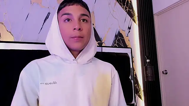 Seductivo jr online show from January 18, 2026, 3:54 am