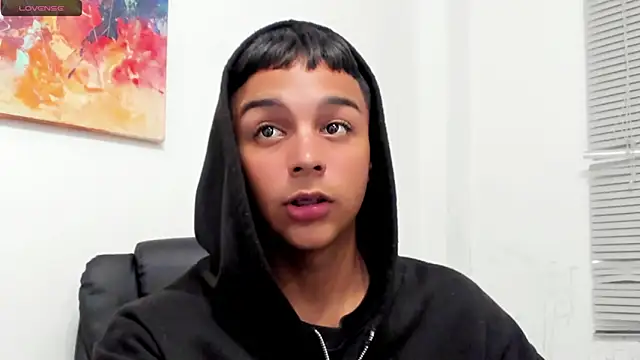 Snapshot of Seductivo_jr chatting on November 29, 2025, 4:23 am Seductivo jr online show from November 29, 2025, 4:23 am