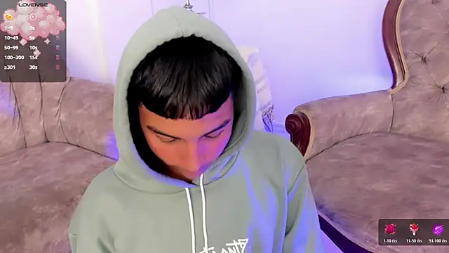 Snapshot of Seductivo_jr chatting on November 5, 2025, 9:18 pm Seductivo jr online show from November 5, 2025, 9:18 pm