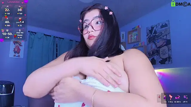 Snapshot of juli_juliana chatting on June 21, 2026, 11:32 pm juli juliana online show from June 21, 2026, 11:32 pm