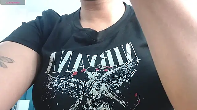 Snapshot of april_bunnyy chatting on November 25, 2025, 7:14 pm april bunnyy online show from November 25, 2025, 7:14 pm