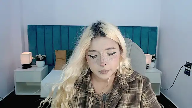 april bunnyy online show from March 2, 2026, 8:49 pm