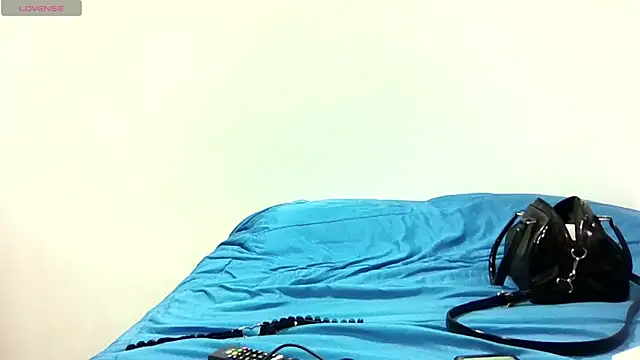 amydeepqueen online show from March 11, 2025, 12:06 pm