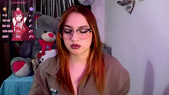 lucycherry   online show from October 27, 2025, 8:32 pm