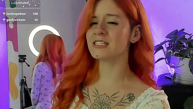 Snapshot of Daarlene chatting on March 23, 2025, 6:26 am Daarlene online show from March 23, 2025, 6:26 am