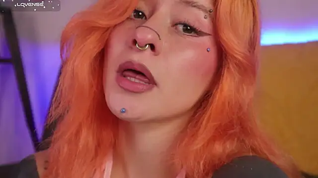 Snapshot of Daarlene chatting on January 9, 2026, 12:12 pm Daarlene online show from January 9, 2026, 12:12 pm