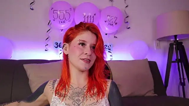 Snapshot of Daarlene chatting on February 7, 2026, 2:41 am Daarlene online show from February 7, 2026, 2:41 am