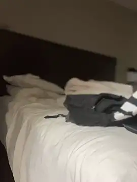 Snapshot of PrettyGal_Tingz chatting on February 7, 2025, 1:43 pm PrettyGal Tingz online show from February 7, 2025, 1:43 pm