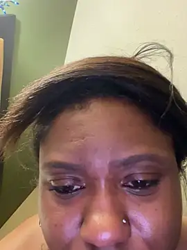 Snapshot of PrettyGal_Tingz chatting on March 9, 2025, 12:31 pm PrettyGal Tingz online show from March 9, 2025, 12:31 pm