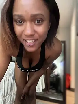 Snapshot of PrettyGal_Tingz chatting on February 9, 2025, 4:25 am PrettyGal Tingz online show from February 9, 2025, 4:25 am