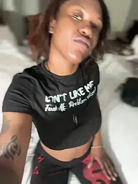 Snapshot of PrettyGal_Tingz chatting on February 8, 2025, 12:17 pm PrettyGal Tingz online show from February 8, 2025, 12:17 pm