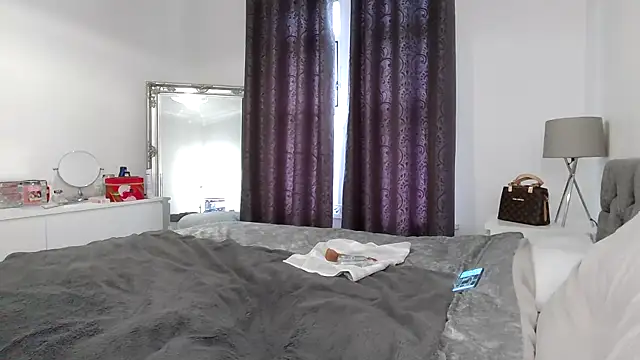 Snapshot of TanyaTaylor45 chatting on December 1, 2025, 11:33 am TanyaTaylor45 online show from December 1, 2025, 11:33 am