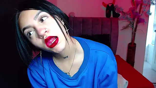 Snapshot of Violettasquirt chatting on September 15, 2025, 2:06 pm Violettasquirt online show from September 15, 2025, 2:06 pm