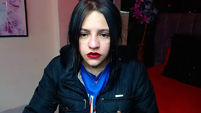 Snapshot of Violettasquirt chatting on November 10, 2025, 1:27 pm Violettasquirt online show from November 10, 2025, 1:27 pm