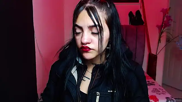 Snapshot of Violettasquirt chatting on September 30, 2025, 1:28 pm Violettasquirt online show from September 30, 2025, 1:28 pm