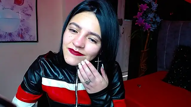 Snapshot of Violettasquirt chatting on November 14, 2025, 1:37 pm Violettasquirt online show from November 14, 2025, 1:37 pm