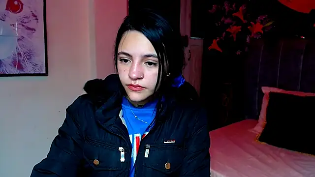 Snapshot of Violettasquirt chatting on December 2, 2025, 1:35 pm Violettasquirt online show from December 2, 2025, 1:35 pm