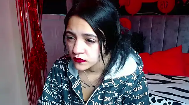 Snapshot of Violettasquirt chatting on March 13, 2025, 7:06 pm Violettasquirt online show from March 13, 2025, 7:06 pm