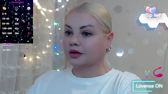 Snapshot of JewellKiss7 chatting on July 6, 2026, 7:49 pm JewellKiss7 online show from July 6, 2026, 7:49 pm
