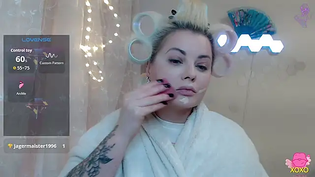 Snapshot of JewellKiss7 chatting on November 26, 2025, 10:15 am JewellKiss7 online show from November 26, 2025, 10:15 am