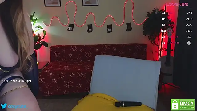 Snapshot of cosycute_ chatting on December 5, 2024, 8:06 pm cosycute online show from December 5, 2024, 8:06 pm