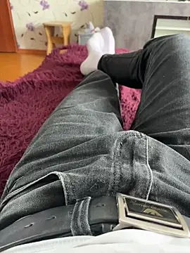 red red00 online show from February 24, 2026, 9:43 am