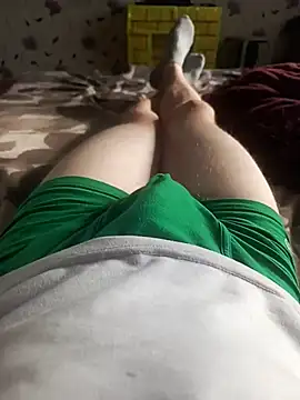 red red00 online show from March 9, 2025, 12:42 pm