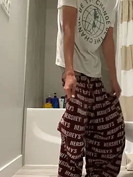 yfui221 online show from April 11, 2026, 8:56 pm