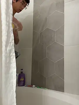 yfui221 online show from March 23, 2026, 3:17 am