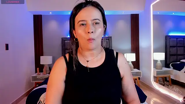 Snapshot of Susann_Ross chatting on September 14, 2025, 11:43 am Susann Ross online show from September 14, 2025, 11:43 am