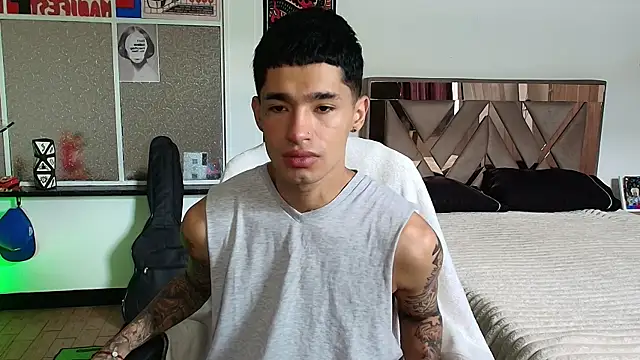 Snapshot of Damon__333 chatting on October 15, 2025, 6:38 pm Damon 333 online show from October 15, 2025, 6:38 pm