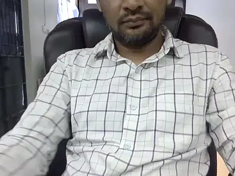 NiceBoy9099 online show from April 18, 2026, 9:44 am